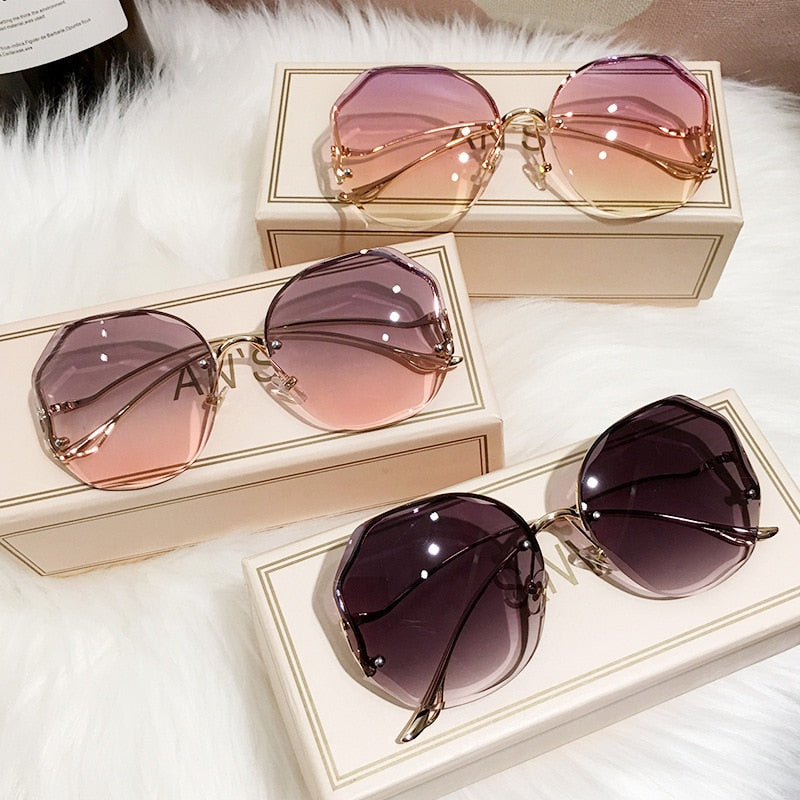"Beauty Babyyy" Round Designer Gradient Fashion Rimless Metal Curved Temples Eyewear