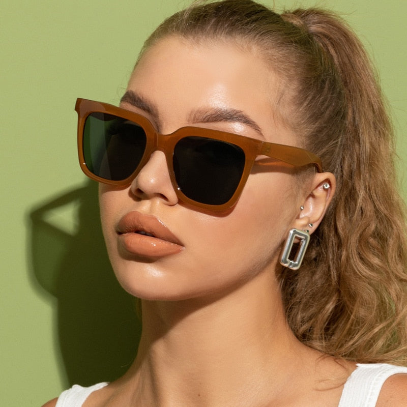 "BlackOut Beauty" New Fashion Retro Rectangle Eyewear